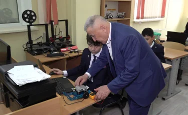 Елімізде ер мұғалім көп пе