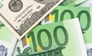 Курс евро и доллара в обменниках Астаны и Алматы 25 октября 2025