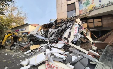 Алматыда сот шешімімен тағы бір дәмхана бұзылды