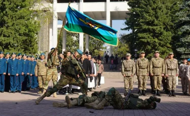 Торжественные проводы призывников прошли в Алматы