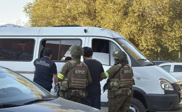 Семейный подряд: в ЗКО задержали родных братьев за мошенничество (видео)