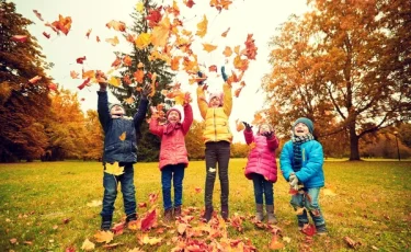 Готовы к осенним каникулам: чем займут школьников в Казахстане