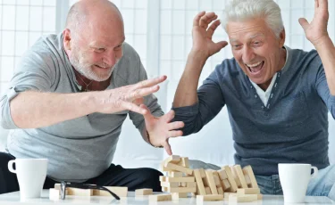 Почему с годами друзей становится меньше — и как не потерять настоящие отношения