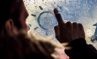 Запотевшие стекла в авто: как быстро вернуть ясный обзор