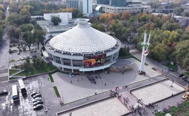 Цирк, футбол академиясы, балаларға шұғыл көмек орталығы: Алматы әкімі бірқатар нысанды аралады