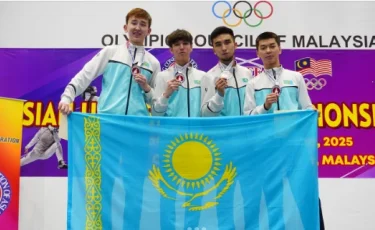 Казахстанские фехтовальщики стали чемпионами Азии