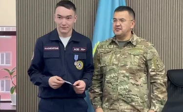 Отважные герои: отец и сын спасли детей из пожара