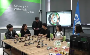 DronEd: Алматыдағы колледждердің бірінде дрондарды зерттейтін алаң ашылды