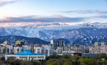 Новый закон: какие автомобили больше не смогут передвигаться по Казахстану