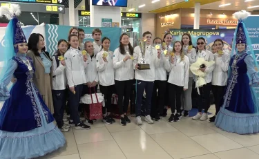 Азия чемпионаты: әртістік жүзуде топ жарған чемпиондар елге оралды