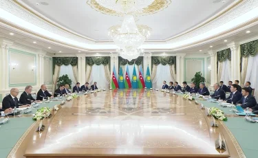 Казахстан и Азербайджан намерены довести товарооборот до миллиарда долларов
