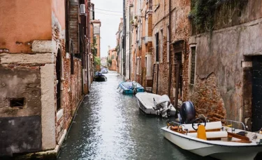 Грязь, вода и дерево: что помогает Венеции не утонуть уже более 1600 лет