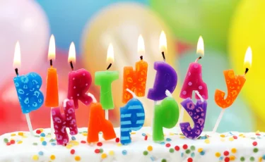 На пенсию не собирается: женщина отметила 105-й день рождения на рабочем месте