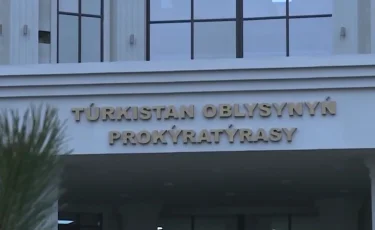 Білім саласындағы былық: Түркістан облысында 23 мұғалім заңсыз жалақы алған