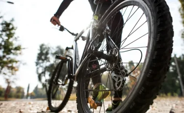 Юный изобретатель из столицы сконструировал электровелосипед-внедорожник