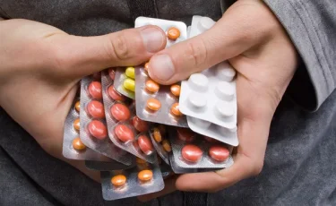 Заложница зависимости: как пенсионерка незаконно приобретала сильнодействующий препарат