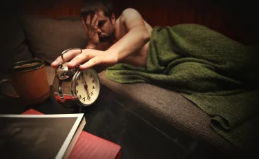 Утро без мучений: как легко проснуться, если за окном темно