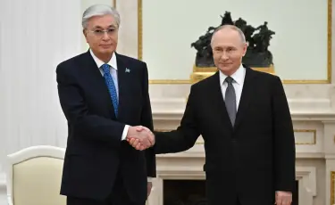 Президенты Казахстана и России провели неформальную встречу