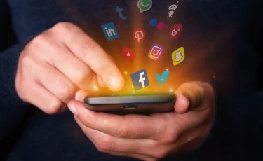 В Казахстане могут ужесточить правила видео- и фотосъемки людей без их разрешения