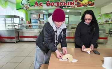 Астан қоңыз шықты: СҚО-да мамандар тамақтан алынған сынаманы зерттеуге дәрменсіз бе