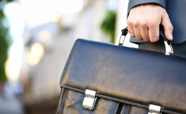 Кому платят миллионы: определены самые высокооплачиваемые профессии в Казахстане