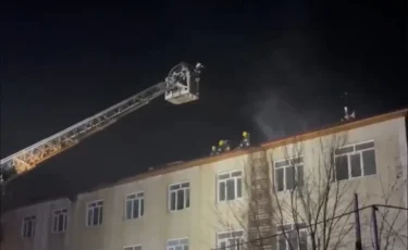 Жағдай бақылауда: Алматы әкімі балалар үйі аумағынан шыққан өрт орнына барды