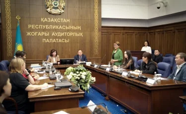 Оқу-ағарту министрі қоғамдық кеңес мүшелерімен кездесті