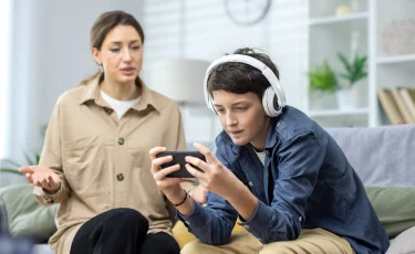 Соцсети запретят детям младше 15 лет: правительство ужесточает правила