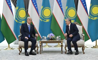 Қасым-Жомарт Тоқаев Шавкат Мирзиёевпен келіссөз жүргізді