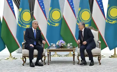 Қасым-Жомарт Тоқаев Шавкат Мирзиёевпен келіссөз жүргізді