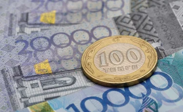 Повышение пенсий и пособий: кого коснутся изменения и на сколько