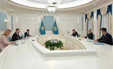 Президент встретился со Специальным представителем ЕС по Центральной Азии Эдуардсом Стипрайсом