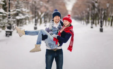 Почему зимой чаще начинается романтика