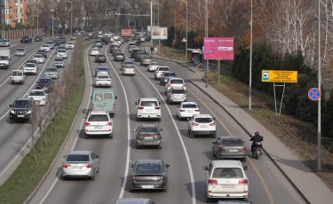Масштабный рейд в Алматы: у водителей забирают авто на штрафстоянки