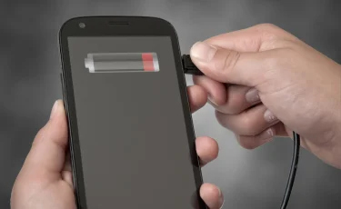 Только не ночью: когда лучше всего заряжать смартфон