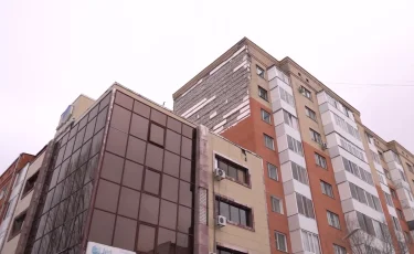 Обрушение фасада и тяжелые травмы: кто ответит за халатность и нарушения