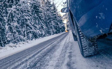 С шипами или липучка: какую зимнюю резину выбрать