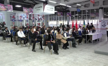 Алматыда жас техниктер бақ сынады