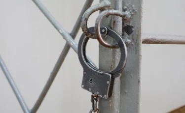 Плата за любовь: полтора года в колонии проведет подучетный в области Абай