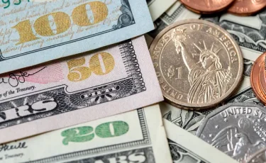 Курс евро и доллара в обменниках Астаны и Алматы 22 ноября 2025