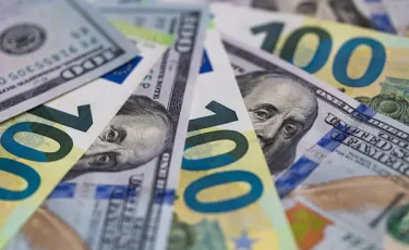 Курс евро и доллара в обменниках Астаны и Алматы 29 ноября 2025