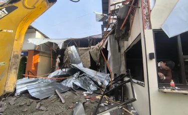 Әуезов ауданындағы заңсыз сауда нысандары бұзылды