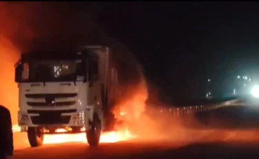 «Алматы-Өскемен» тасжолында жүк көлігі өртеніп кетті