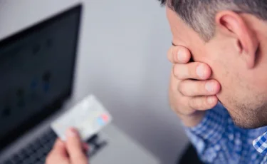 Мошенник в роли юриста: мужчина обманул казахстанцев на десятки миллионов