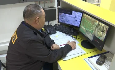 В школах Актобе усилили охрану после угроз о массовых расправах