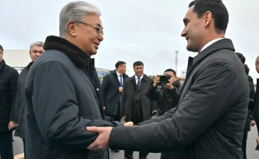 Касым-Жомарт Токаев встретил Сердара Бердымухамедова, прибывшего в Казахстан с государственным визитом