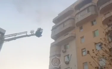 Шымкентте көпқабатты үйден өрт шығып, 10 адам құтқарылды