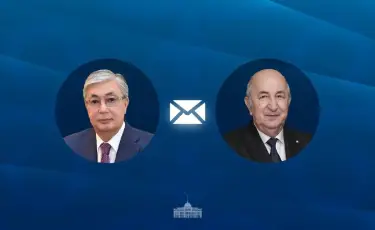 Глава государства направил поздравительную телеграмму Президенту Алжира