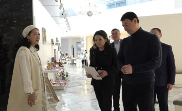 Образование и благоустройство территорий: Дархан Сатыбалды посетил в Алматы два объекта