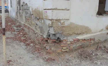 Үйіміз құлауға шақ тұр: атыраулық тұрғындар үреймен өмір сүріп келеді